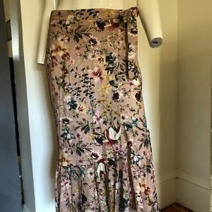 Zara Floral Linen Skirt with Bow and Ruffles